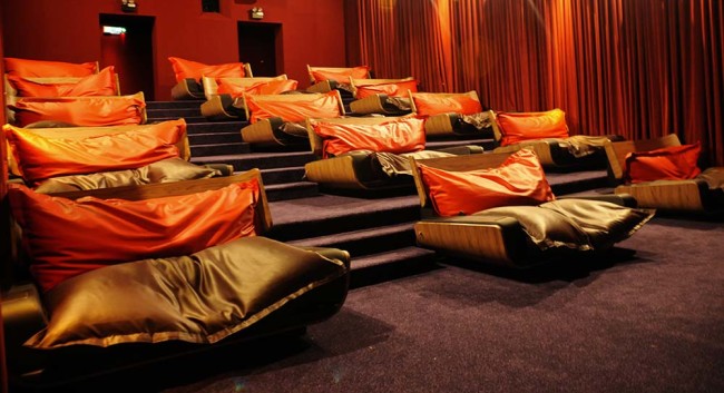 Cinema con Letti - Malesia - Beanie Sofà