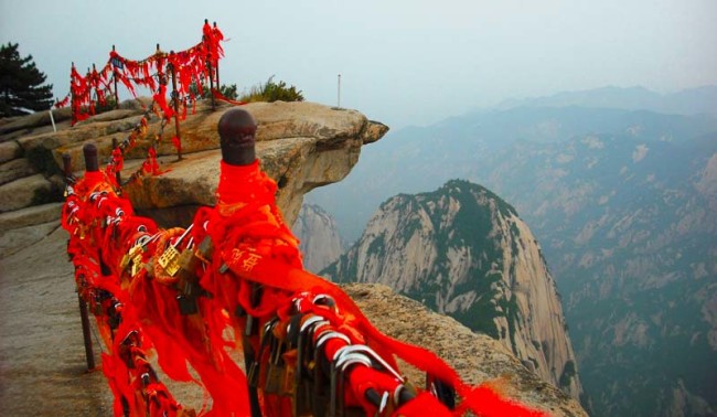 Hua Shan - Sentieri più Pericoloso del Mondo - Ringhiera