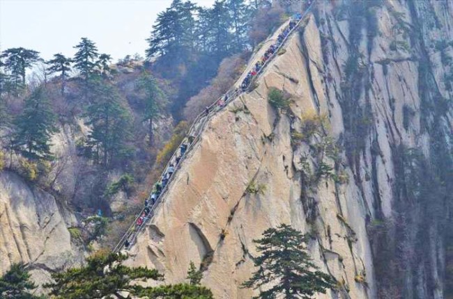 Hua Shan - Sentieri più Pericoloso del Mondo - Scalinata