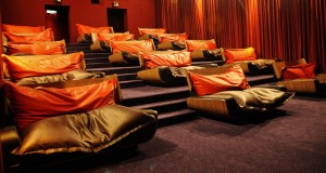 Cinema con Letti - Malesia - Beanie Sofà